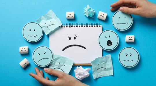 Cum să îți gestionezi emoțiile în situații de stres